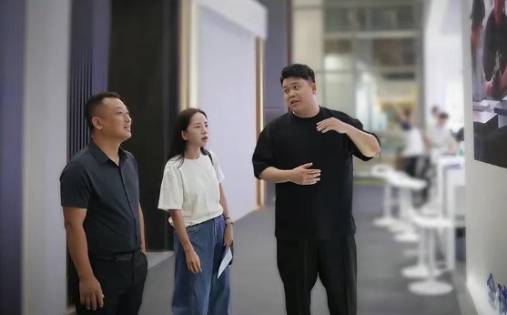 开云真人-皮阿诺与酷